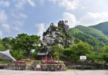 불꽃처럼 청춘을 사르고…자연으로 돌아간 산골마을