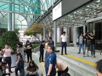 퇴임 인사차 경찰청 찾은 문무일 “아직 인생2막 계획은 없다”