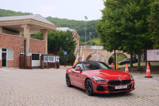 [시승여행] BMW Z4와 함께 찾은 경기도 파주의 ‘체인지업 캠퍼스’