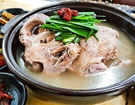 국내산 약재로 궁중약오리백숙, 원기 쑥쑥