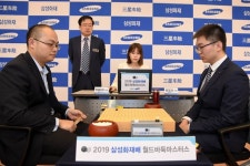 [반상스토리]중국에 농락당한 한국 바둑계, ‘트리플 쇼크’ 속으로