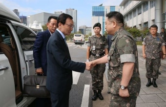 민주당 “추석 밥상 위에 조국 대신 검찰 개혁” 민심 다잡기 나서