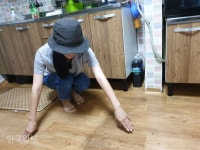 아파트 공사장 주변 주택가 벽에 금이 ‘쩍쩍’… 2년째 ‘모르쇠’