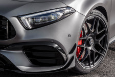 [리뷰] 더욱 강력한 핫해치로 돌아온 메르세데스-AMG A 45 S 4Matic