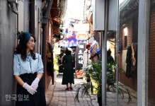 [걷고 싶은 길, 가고 싶은 거리] 재개발 실패가 ‘레트로’ 전화위복