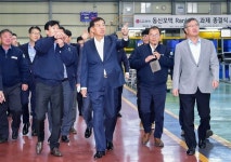 신학철 LG화학 부회장 “배터리 시장 제패, ‘소ㆍ부ㆍ장’에 달렸다”