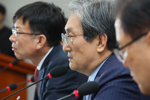 한국복합물류 취업 특혜 의혹, 노영민과 김현미 주거지 압수수색
