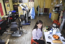 [삶도] 걸그룹 멤버 엄마, 소매치기 어린시절 딛고 100명의 자식 거두기까지