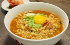 산모한테 웬 라면이? ‘맘카페’서 알려진 산후조리원 식단 논란