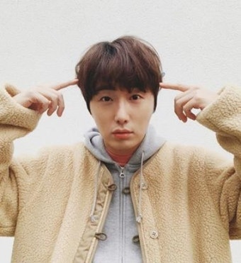 ‘라디오쇼’ 정일우, 이상형? “10살 연상도 상관없다. 배울 점이 있는 여자”