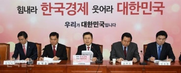 ‘분노’만 하다 ‘경제’로 변신한 황교안의 백드롭