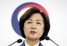 윤석열 “수사한 검사가 기소하는 게 맞다”… 추미애와 충돌