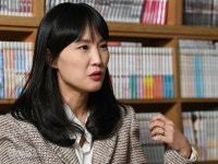 “순정만화는 당대 여성들의 욕망을 투영한 만화”