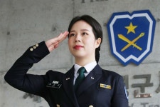 “군대에서 여성 능력 보여주고 싶었다” 이수지 소위, ROTC 대통령상 수상