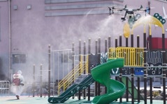 반창고ㆍ젓가락ㆍ가림막… 코로나에 아이디어로 맞서다