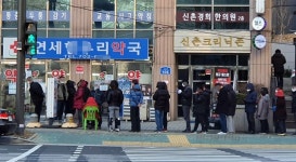 “오늘 공적마스크 평일보다 많은 878만개 공급”