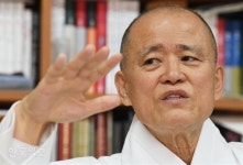 도올 “한국 기독교 ‘구약 코로나’에 감염… ‘원조 예수’로 돌아와야”
