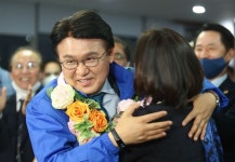 [팩트 파인더]국회의원 당선자 황운하, ‘경찰관 신분 유지’ 논란