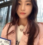 지이수, 실물보면 이런 느낌? ‘시크한 차도녀’