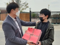 안동 신성초, ‘어린이 날 선물꾸러미’ 전교생 전달