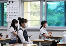 고3 절반 이상 “온라인수업이 낫다”… ‘등교 선호’의 두 배