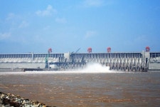 [최종명의 차이나는 발품기행] 장강삼협 안에 협곡 또 협곡...가슴까지 뻥 뚫리는 산소카페 속으로