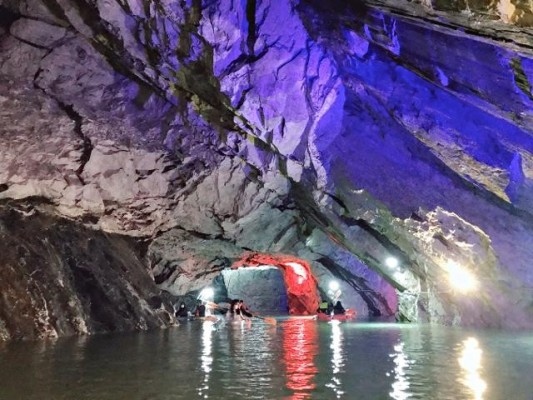 국내 최대 충주 폐광동굴, 관광명소로 변신 | 포토뉴스