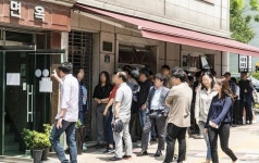[이충걸의 필동멘션] 불친절하고 불결한 노포 ...  맛집은 그렇게 권력이 됐다
