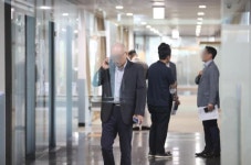 성인지 감수성 높이랬더니 성비위 의혹 공유? 젠더 특보의 모순