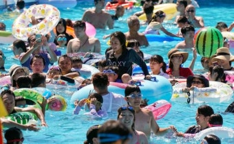 40도 육박 펄펄 끓는 열도...도쿄 열사병 사망자 100명 넘어