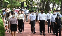 한국인 10명 중 9명 감염병 확산이 중대 위협