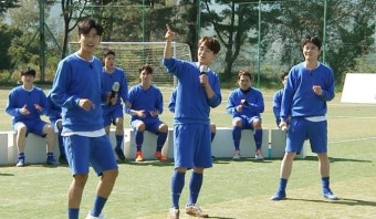'뭉쳐야 찬다' 임영웅·영탁·이찬원, '어쩌다FC'와 불꽃 튀는 신경전