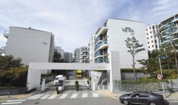 [오늘의 1면 사진] 대한민국 상위 1%, 그들만의 캐슬(11월 2일자)