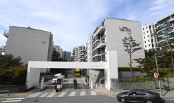 상위 1%의 성채 한남더힐, 600가구 전수조사 해보니...