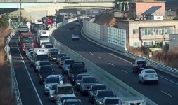 개통 나흘 됐는데 뜯어고쳐라 말 나오는 서울~문산 고속도로...왜