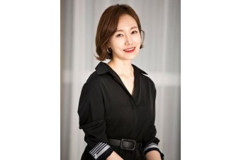 진경, YG엔터 전속계약…김희애·최지우·강동원과 한솥밥