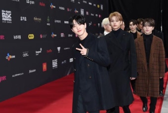 세븐틴, '더블 밀리언셀러' 주인공의 품격 (2020 MAMA 레드카펫)