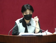 닥쳐 윤희숙, 필리버스터 최장 시간 경신...코로나19로 중단도