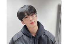 김요한, 안경 쓴 모습도 훈훈