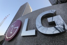 LG전자, 아픈 손가락 폰사업 접는다…시장은 반색