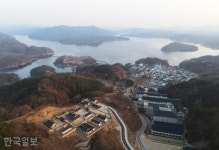 [자박자박 소읍탐방] 예의 따지는 양반 고을에...예술의 끼 충만한 호반 마을