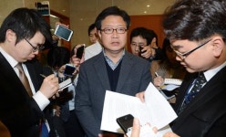 국정원 사찰 피해자 정태근 사찰은 나쁘지만 공개 시점 의심스러워