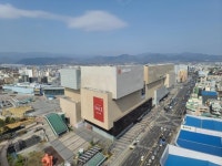 향토백화점의 몰락… 전국 유일 대백, 너마저