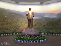[르포] 中 공산당 100년, 아이도 어른도 마오를 가슴에 품었다