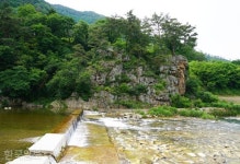 구불구불 끝없는 끝...그림바위마을이 숨긴 비경 [자박자박 소읍탐방]