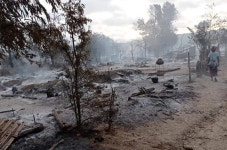 軍 끄나풀 암살-마을 초토화 반복… 증오로 물드는 미얀마