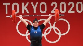 [속보] 이선미, 역도 최중량급 아쉬운 4위