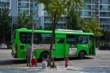[뷰엔] 어느 날, 우리 동네에서 마을버스가 사라진다면?