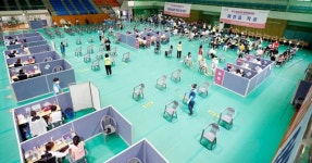 2152명 신규 확진... 역대 두 번째로 많았다