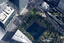 [세계의 건축] 110층짜리 쌍둥이빌딩 자리에 검은 물 웅덩이가 파였다